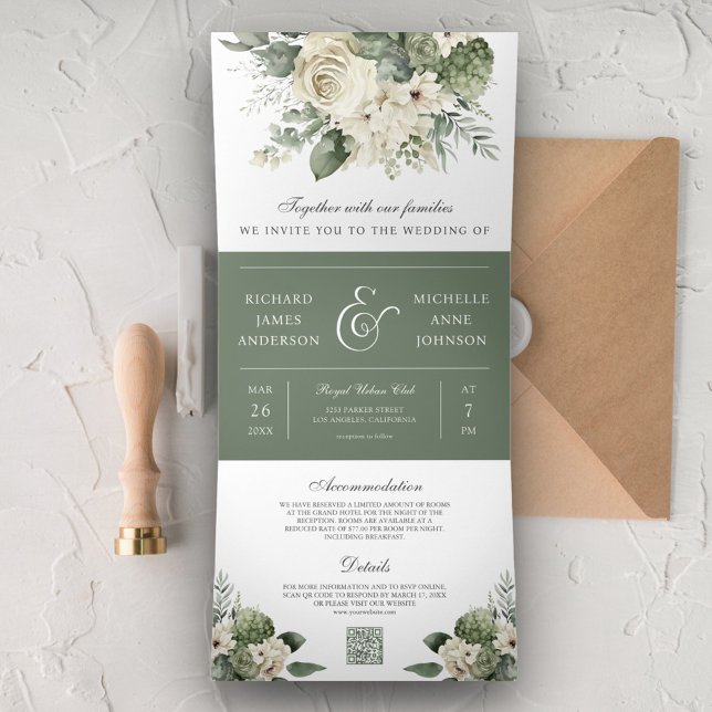 Elfenbein-Rose sprechen von Hochzeit mit grüner Fl Dreifach Gefaltete Einladung (Von Creator hochgeladen)