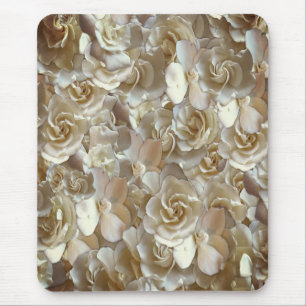 Elfenbein-Rosenmuster – Elegante Blumenkunst Mousepad