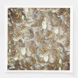 Elfenbein-Rosenmuster – Elegante Blumenskunst Serviette