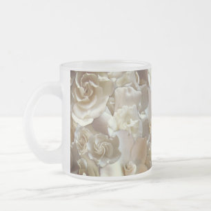 Elfenbein-Rosenmuster – Elegante Blumige Kunst Mattglastasse