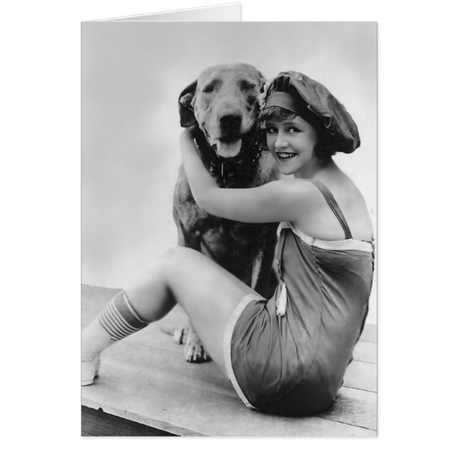 Elinor Field avec "Keystone Teddy" le chien de mer (Devant)