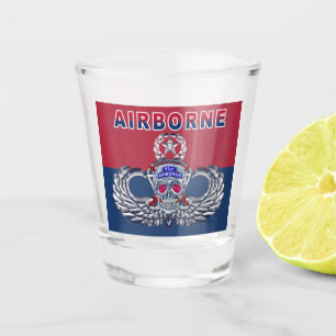 Elite 82. Im Flugzeug Division Schnapsglas