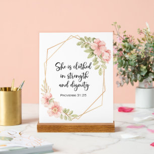 Elle est revêtue de force et de dignité Floral