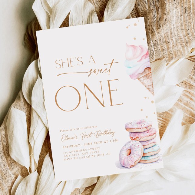Elle est une douce première invitation d'anniversa (Créateur téléchargé)