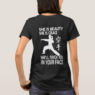 Elle vous poinçonnera dans votre T-shirt de karat