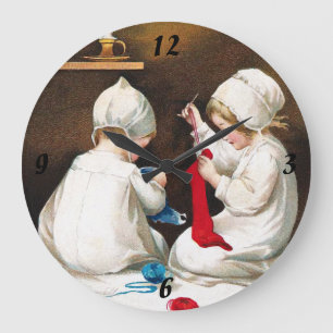 Ellen H. Clapsaddle: Girls Stitching Stockings Große Wanduhr