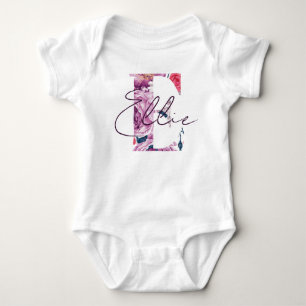 Ellie Baby Name Blumen Schrift Vintage Floral E Strampler