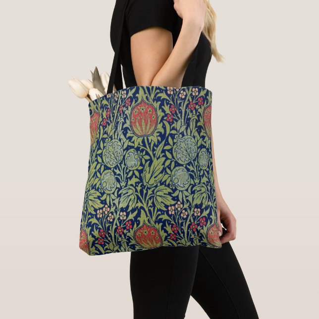 Elmcote, 1900 von William Morris Tasche (Von Nahem)
