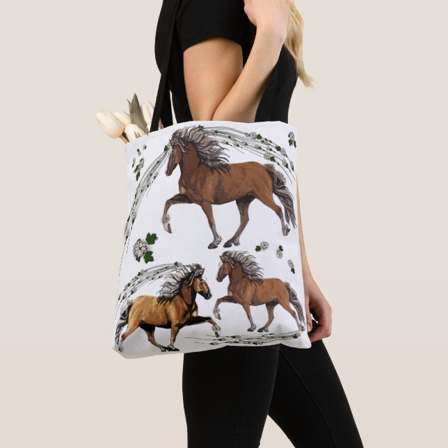 Elska und die Blume sammelten isländisches Pferd Tasche (Von Nahem)