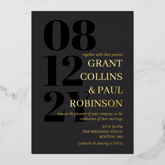 Eltern, die eine Black & Gold Typografy Hochzeit v Folieneinladung (Vorderseite)