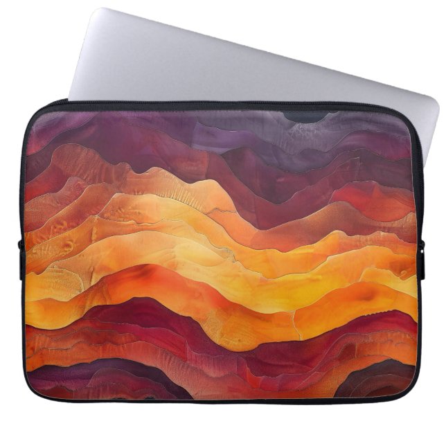Ember Strata – Abstract Layers of Earth and Fire Laptopschutzhülle (Vorderseite)