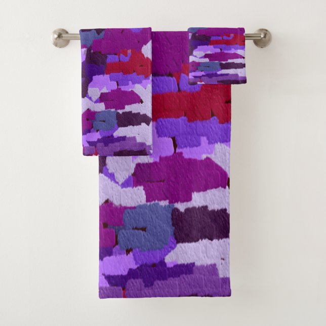 Embossed Chalk Shades Lila und rot Badhandtuch Set (Insitu)