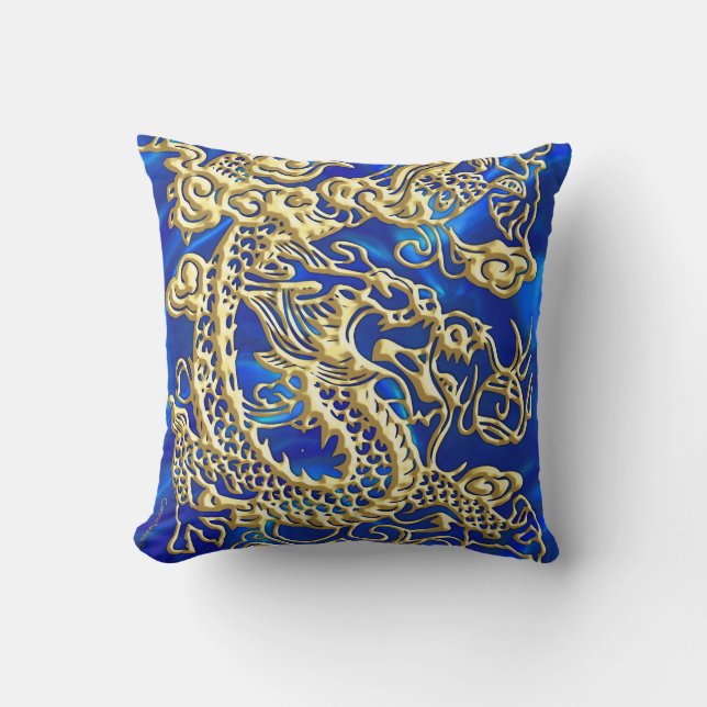 Embossed Gold Dragon auf BlueSatin Print Kissen (Vorderseite)