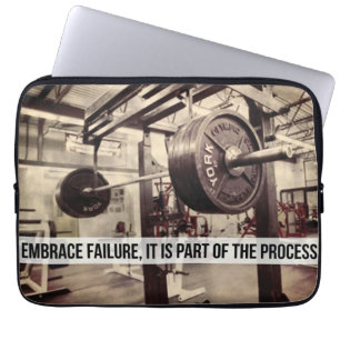 EMBRACE FEHLER. Bodybuilding Workout Motivierend Laptopschutzhülle