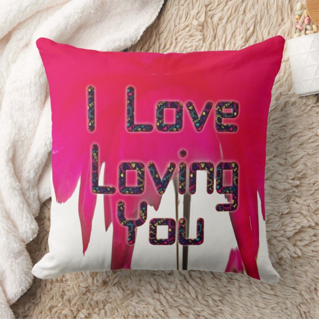 Embrace the Love : Saint Valentin Coussin (Couverture)