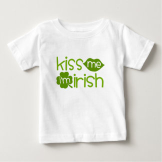 Embrassez-moi que je suis T-shirt irlandais
