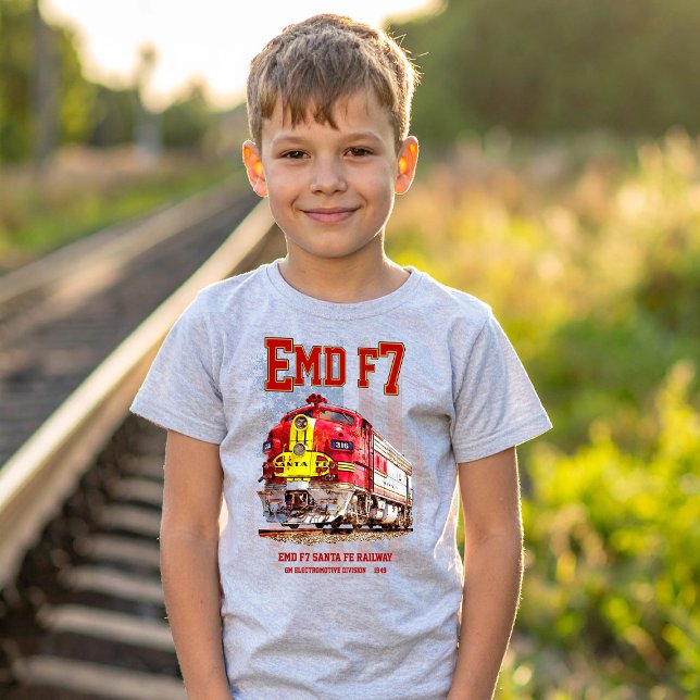 EMD F7 Santa Fe Warbonnet with American Flag. T-Shirt (EMD F7 Santa Fe Warbonnet Diesel Locomotive. Boy Basic T-Shirt)
