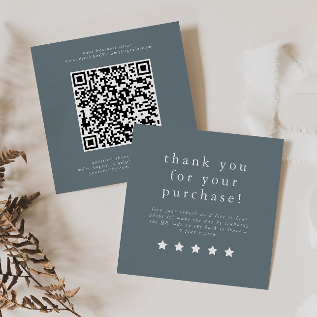 EMELIA Minimalistisch Simple Dusty Blue Verließ ei Quadratische Visitenkarte (EMELIA Minimalist Simple Dusty Blue Leave A Review Square Business Card)