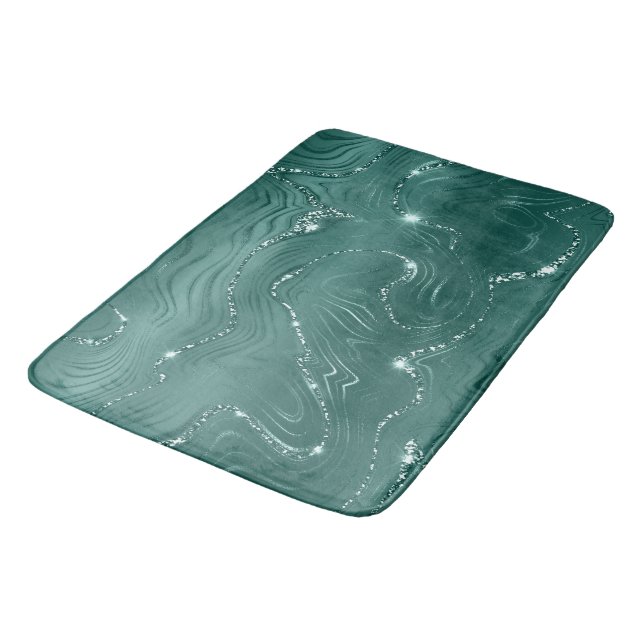 Emerald Green Glitzy Marble Weihnachten Badematte (Schrägansicht)