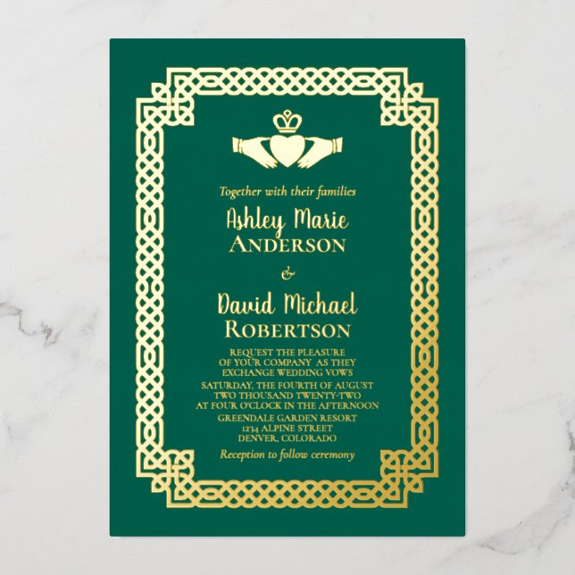 Emerald Green Gold Foil Celtic Claddagh Wedding Folieneinladung (Vorderseite)
