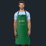Emerald Green Individuelle Name Koch seit Jahr Schürze<br><div class="desc">Die Schürze "Personalisiert Name Koch Etabliertes Jahr" - eine Feier kulinarischer Kreativität und ein einzigartiger Ausdruck der Wertschätzung für den Koch in Ihrem Leben. Diese moderne und anpassbare Schürze versetzt die Koch in die Lage, weiterhin köstliche Geschirr zu kreieren und dabei ein personalisiertes Accessoire zu tragen, das zu ihren Talenten...</div>