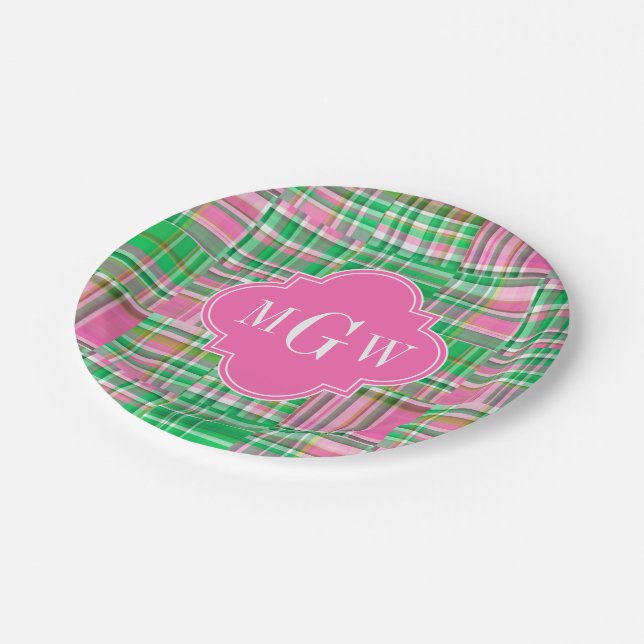 Emerald Hot Pink Preppy Patchwork Madras Monogram Pappteller (Schrägansicht)