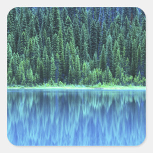 Emerald Lake, Yoho NP, BC, Kanada Quadratischer Aufkleber
