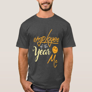Employé drôle de T-shirt de l'année je