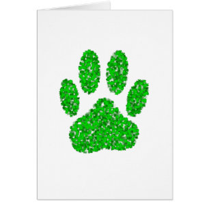 Empreinte de patte de chien de feuillage vert