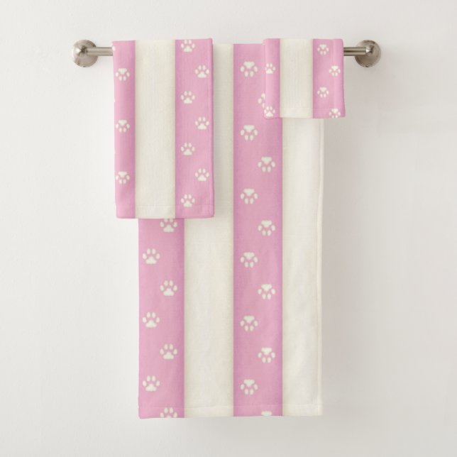 Empreintes de pattes de chats sur Pink & Antique W (En situation)