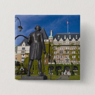 Empress Hotel und Statue von Captain James Cook, Button
