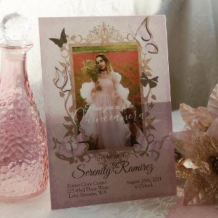 En Aluminium Rosé Dusty, Papillons Beige Quinceanera Invitation
