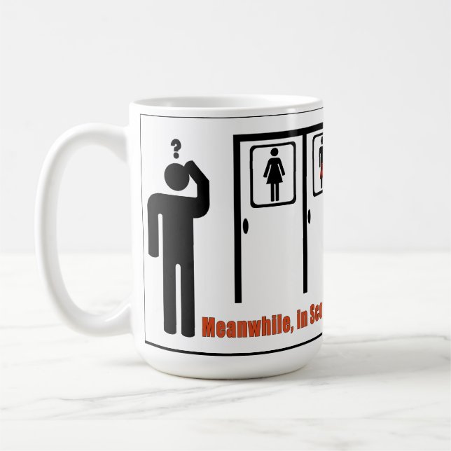 En attendant dans la tasse drôle de plaisanterie (Gauche)