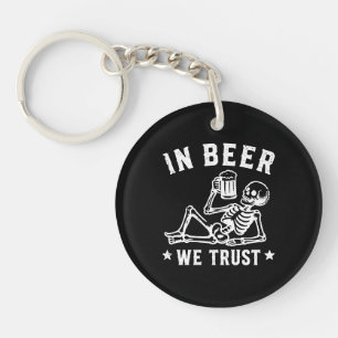 En bière, nous avons confiance squelette rafraîchi