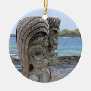 En Céramique Gardiens de Tiki dans Kona, Hawaï - ornement