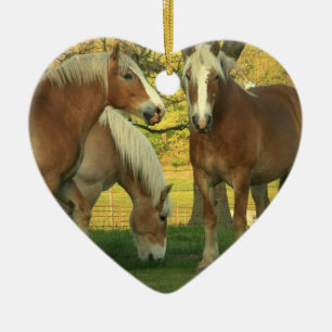 En Céramique Ornement de cheval de trait de palomino