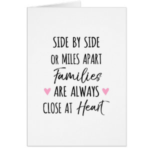 En face ou à distance Les familles sont proches du