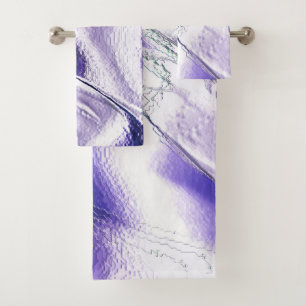 En métal mat, en couleur lilas et violet
