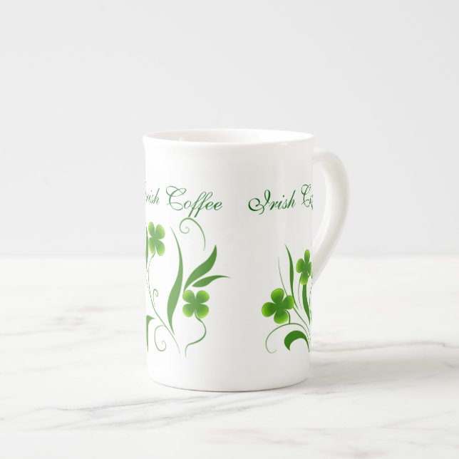 En Porcelaine Belle tasse de café irlandais verte de shamrocks (Devant droit)