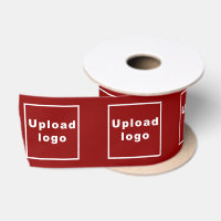 Logo d'entreprise sur le ruban rouge