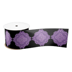 En Satin ruban mandala violet