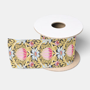 En Satin Ruban - motif floral Art Nouveau