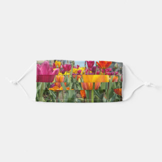En Tissu Les Tulipes Sur Le Masque De La Parade