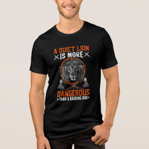 En Tri-matière "Le T-shirt Lion Tranquille Un Lion Tranquille Est