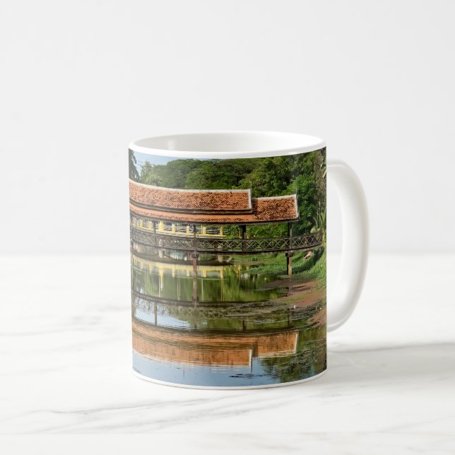 Enchanted Reflektionen: Bridges of Siem Reap Kaffeetasse (VorderseiteRechts)