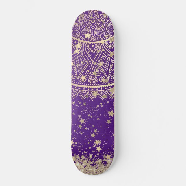 Enchanting Mandala with Gold Stars on Purple  Skateboard (Vorderseite)