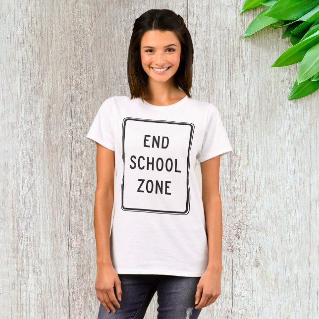 End School Zone Road Sign T-Shirt (Von Creator hochgeladen)