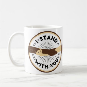 Ende Rassismus Schwarze Leben Materie steht mit di Kaffeetasse