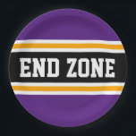 ENDE ZONE Fett Lila-Gelbe schwarze Fußballstreifen Pappteller<br><div class="desc">Dieses sportliche,  sportliche Design zeichnet sich durch einen fett formatierten Text aus dem ENDE-ZONE in einem farbenprächtigen,  schwarzen Streifen mit doppelweißen und gelben Rennstreifen gegen königliche lila Außenstreifen aus. Der Text in diesem Design kann personalisiert sein.</div>
