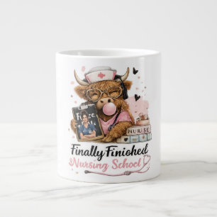 Endlich hat die Highland Cow Krankenschwester die Jumbo-Tasse